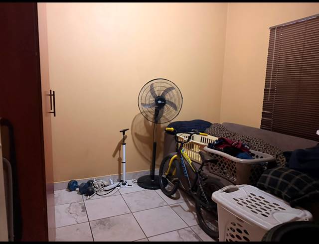 2 BEDROOM APARTMENT FOR SALE IN WATERVAL EAST